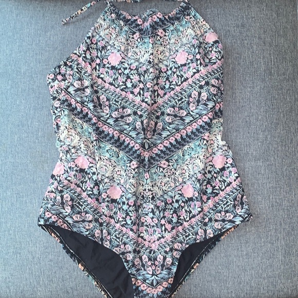 Flower Bathing Suit - Picture 1 of 4